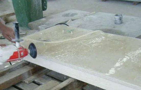 從舊時光到新潮流 水磨石如何以石材加工新姿態驚艷回歸